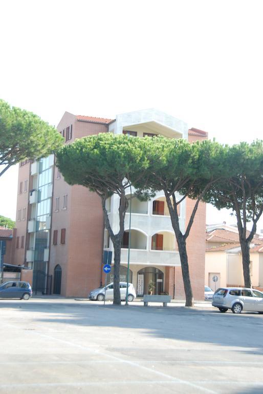 I Portici Appartamenti Marina di Grosseto Eksteriør billede